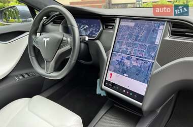 Лифтбек Tesla Model S 2018 в Львове