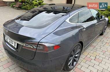 Лифтбек Tesla Model S 2018 в Львове