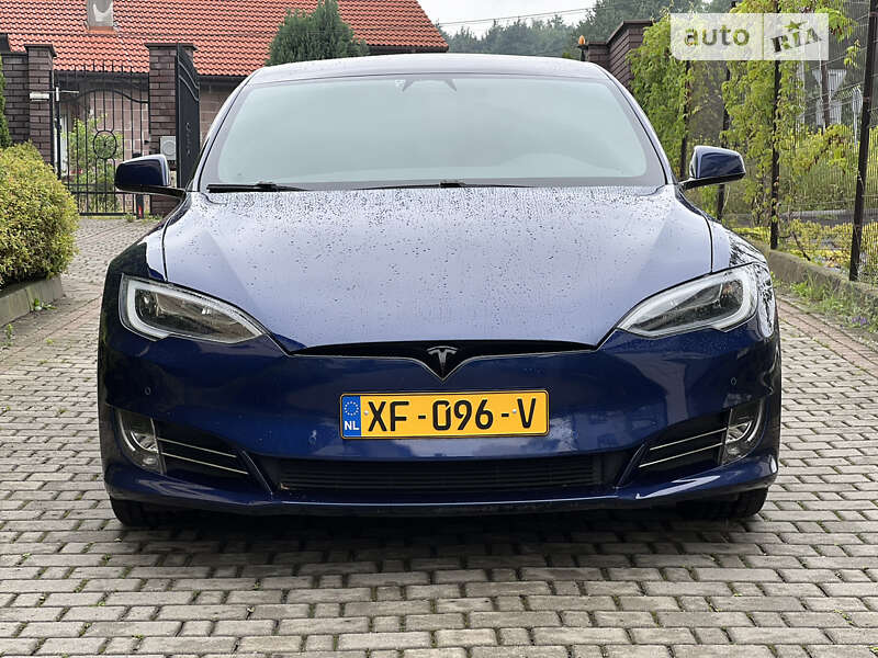 Ліфтбек Tesla Model S 2018 в Києві