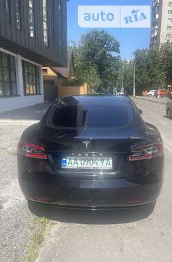 Ліфтбек Tesla Model S 2017 в Києві