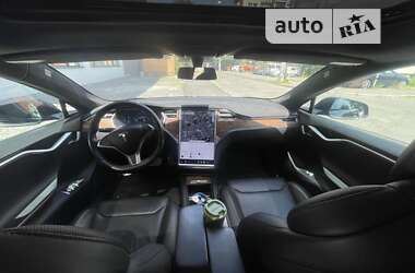 Ліфтбек Tesla Model S 2017 в Києві