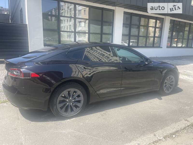 Ліфтбек Tesla Model S 2017 в Києві