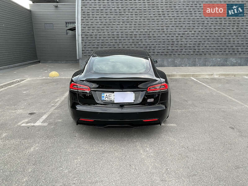 Ліфтбек Tesla Model S 2022 в Дніпрі
