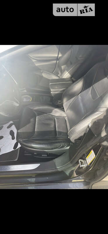 Ліфтбек Tesla Model S 2015 в Ромнах