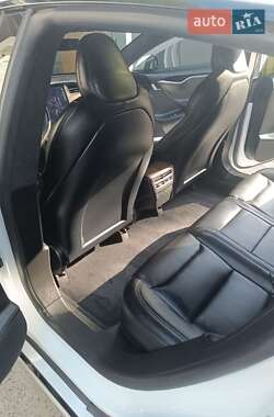 Лифтбек Tesla Model S 2019 в Киеве