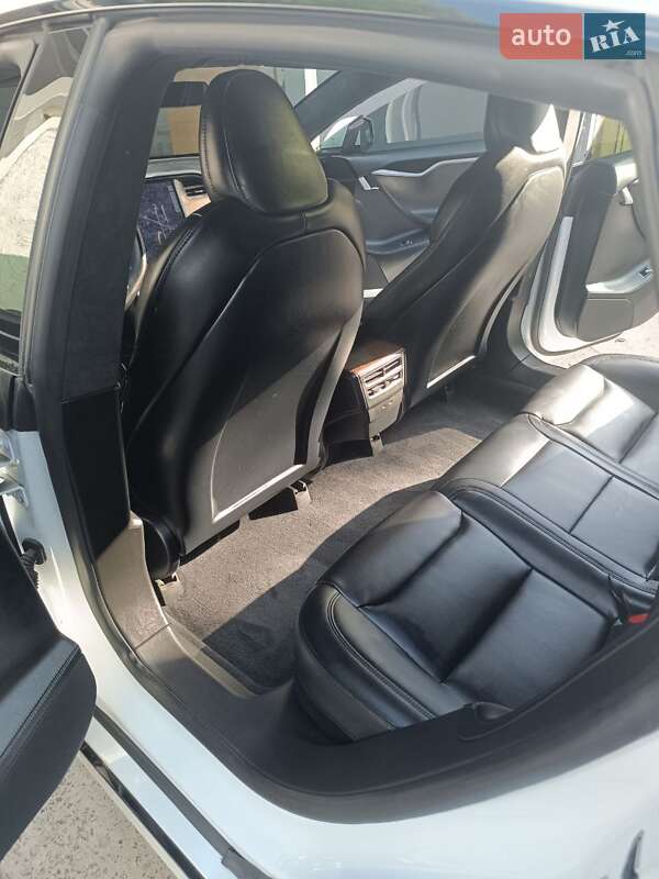 Ліфтбек Tesla Model S 2019 в Києві