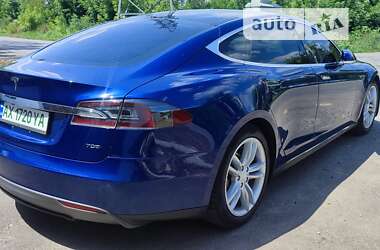 Лифтбек Tesla Model S 2015 в Харькове