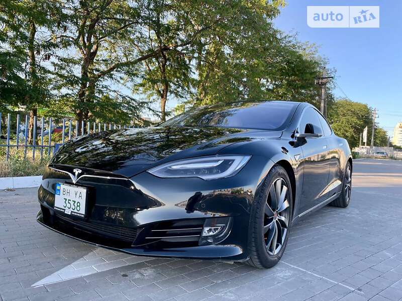Tesla Model S 2016