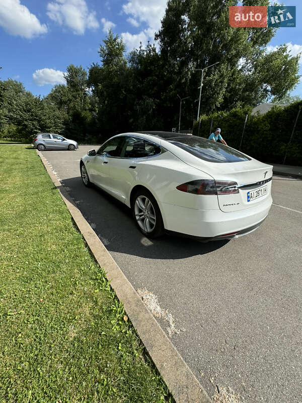 Хетчбек Tesla Model S 2013 в Києві