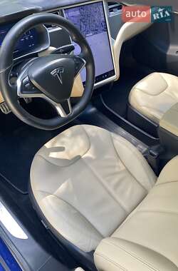 Лифтбек Tesla Model S 2015 в 