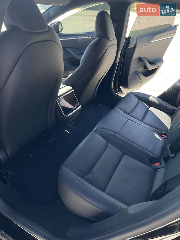 Ліфтбек Tesla Model S 2021 в Києві