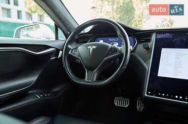 Лифтбек Tesla Model S 2020 в Киеве