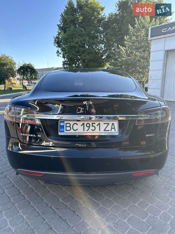 Хэтчбек Tesla Model S 2016 в Шептицькому
