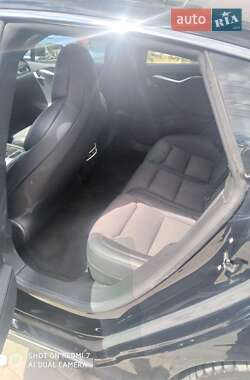 Лифтбек Tesla Model S 2018 в Киеве