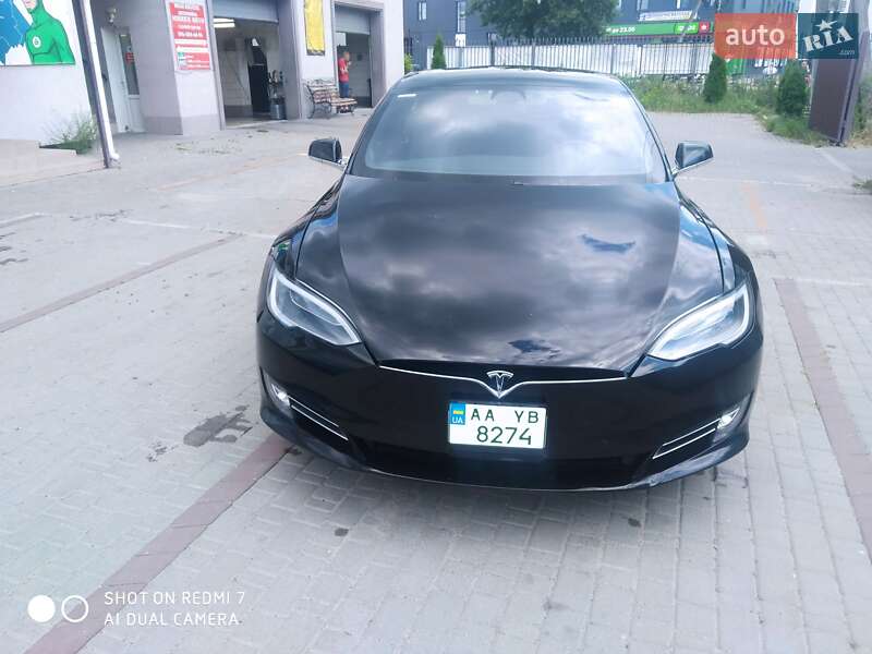 Ліфтбек Tesla Model S 2018 в Києві фото Ліфтбек Tesla Model S 2018 в Києві