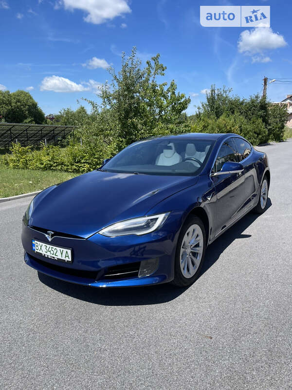 Tesla Model S 2017