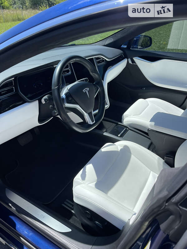Ліфтбек Tesla Model S 2017 в Хмельницькому