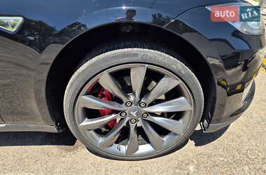 Ліфтбек Tesla Model S 2014 в Миколаєві