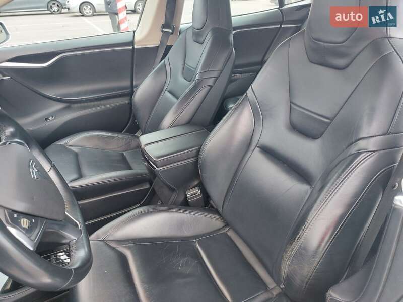 Ліфтбек Tesla Model S 2015 в Харкові