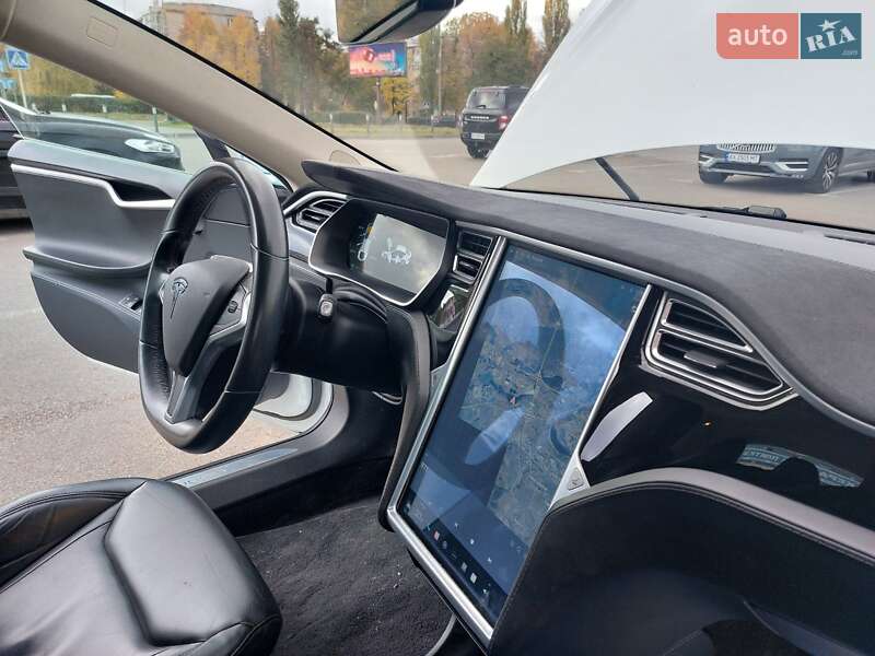 Ліфтбек Tesla Model S 2015 в Харкові