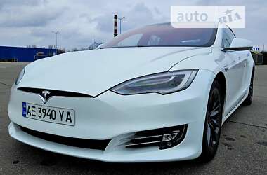 Ліфтбек Tesla Model S 2019 в Дніпрі