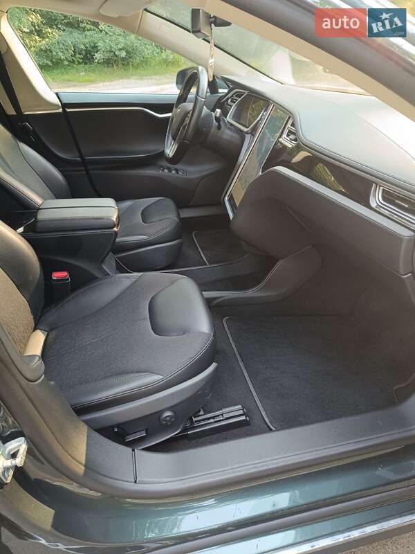 Лифтбек Tesla Model S 2014 в Киеве
