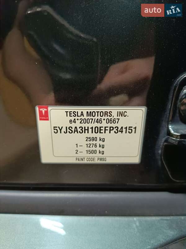 Лифтбек Tesla Model S 2014 в Киеве