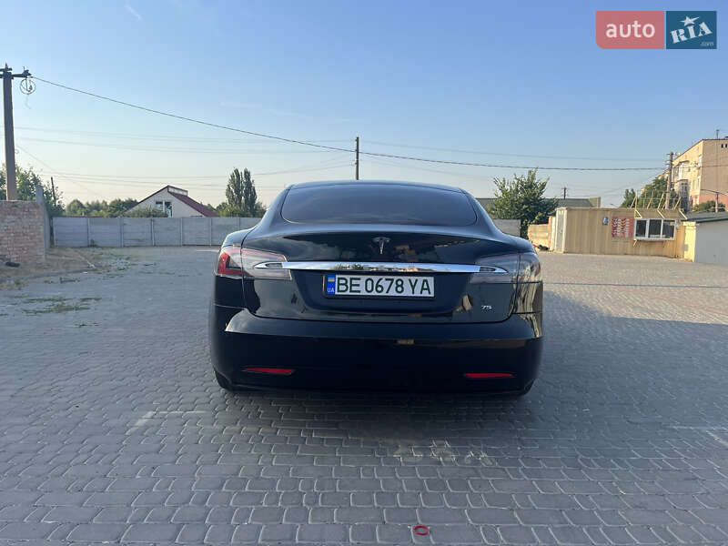Лифтбек Tesla Model S 2017 в Первомайске