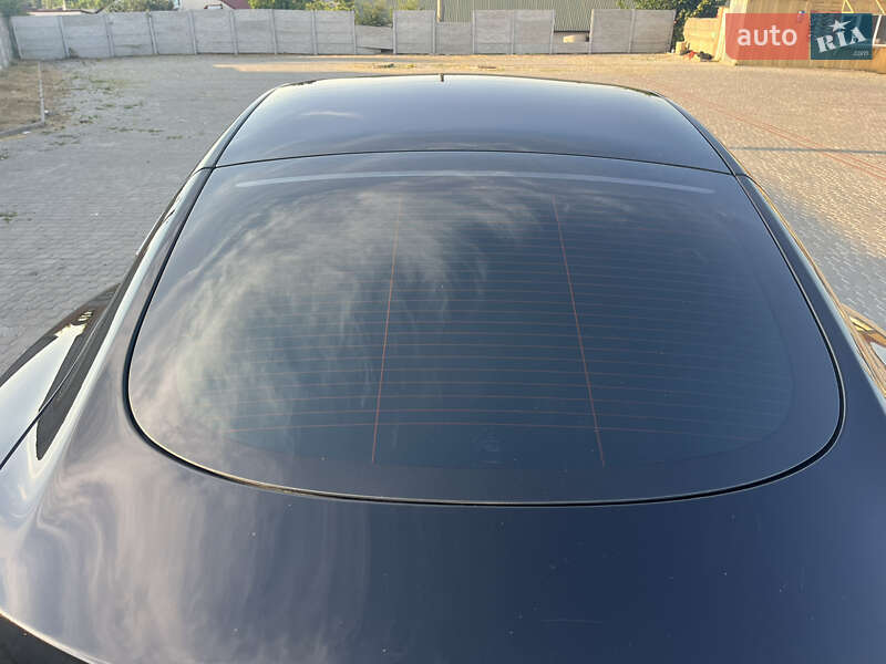 Лифтбек Tesla Model S 2017 в Первомайске