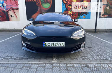 Лифтбек Tesla Model S 2018 в Львове