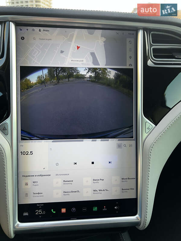 Ліфтбек Tesla Model S 2014 в Дніпрі