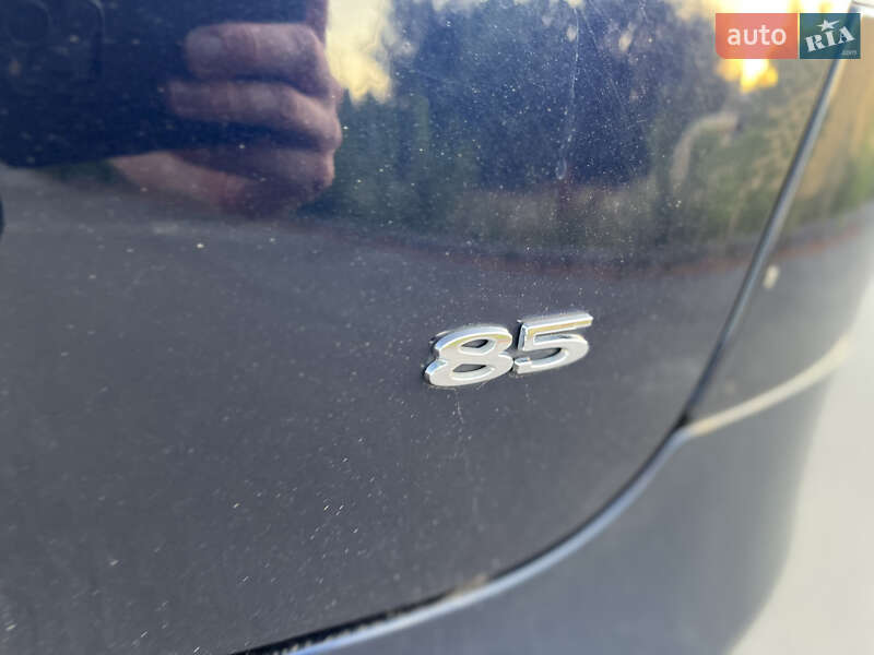 Ліфтбек Tesla Model S 2014 в Дніпрі