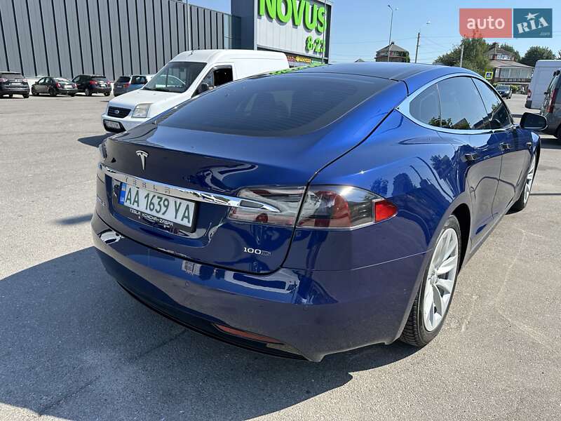 Лифтбек Tesla Model S 2016 в Белой Церкви