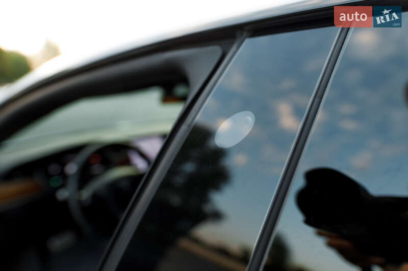 Лифтбек Tesla Model S 2019 в Чернигове