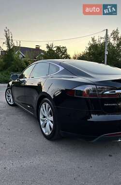 Ліфтбек Tesla Model S 2015 в Житомирі