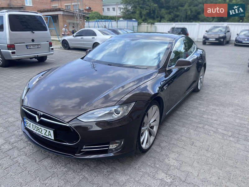 Лифтбек Tesla Model S 2012 в Хмельницком фото 34 Лифтбек Tesla Model S 2012 в Хмельницком