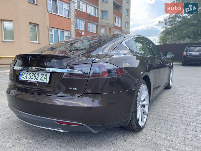 Лифтбек Tesla Model S 2012 в Хмельницком фото 42 Лифтбек Tesla Model S 2012 в Хмельницком