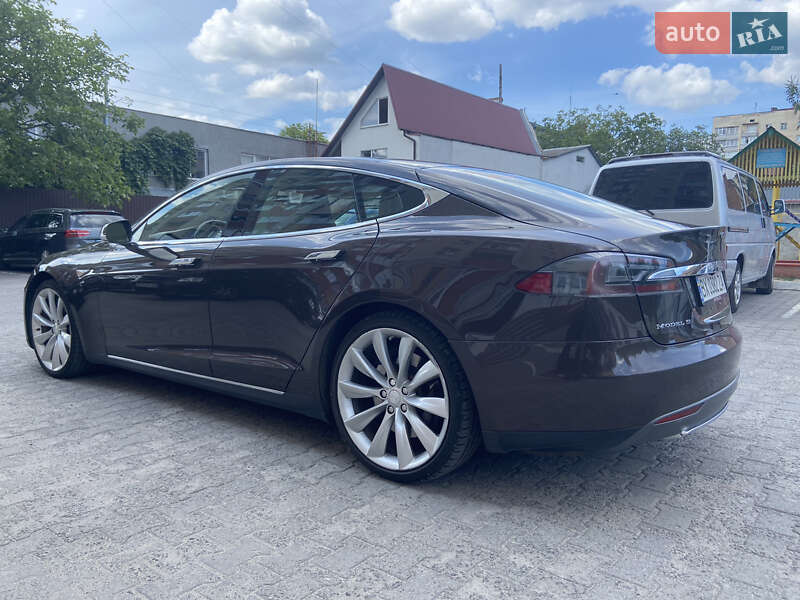 Лифтбек Tesla Model S 2012 в Хмельницком фото 49 Лифтбек Tesla Model S 2012 в Хмельницком