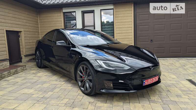 Ліфтбек Tesla Model S 2019 в 