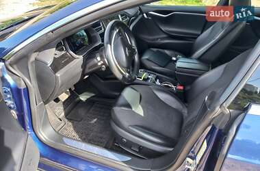 Лифтбек Tesla Model S 2016 в Киеве