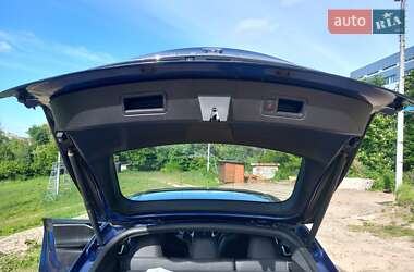 Лифтбек Tesla Model S 2016 в Киеве