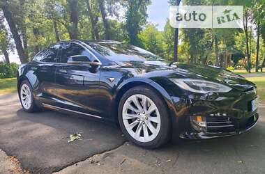 Ліфтбек Tesla Model S 2019 в Києві