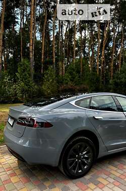 Лифтбек Tesla Model S 2018 в 