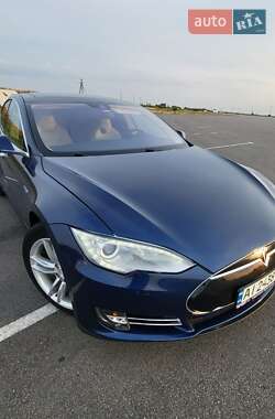 Ліфтбек Tesla Model S 2015 в Білій Церкві