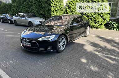 Лифтбек Tesla Model S 2016 в Киеве