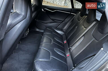 Лифтбек Tesla Model S 2016 в 