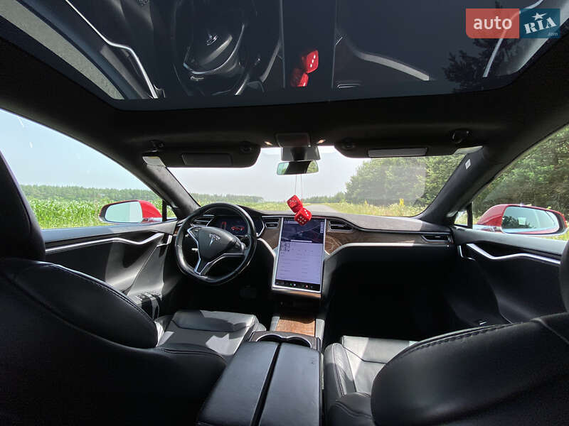 Ліфтбек Tesla Model S 2017 в Львові фото 8 Ліфтбек Tesla Model S 2017 в Львові