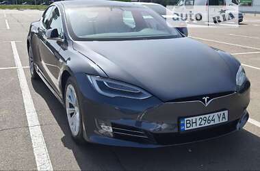 Ліфтбек Tesla Model S 2017 в Одесі