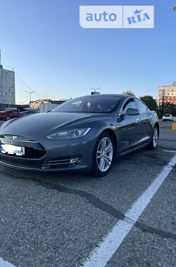 Лифтбек Tesla Model S 2013 в Черновцах