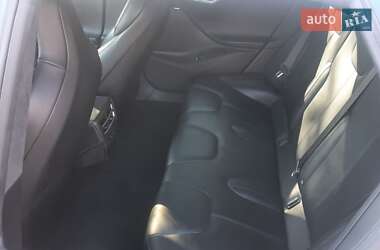 Ліфтбек Tesla Model S 2017 в Коломиї